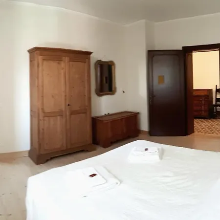 Via Museo Bed and Breakfast 3*