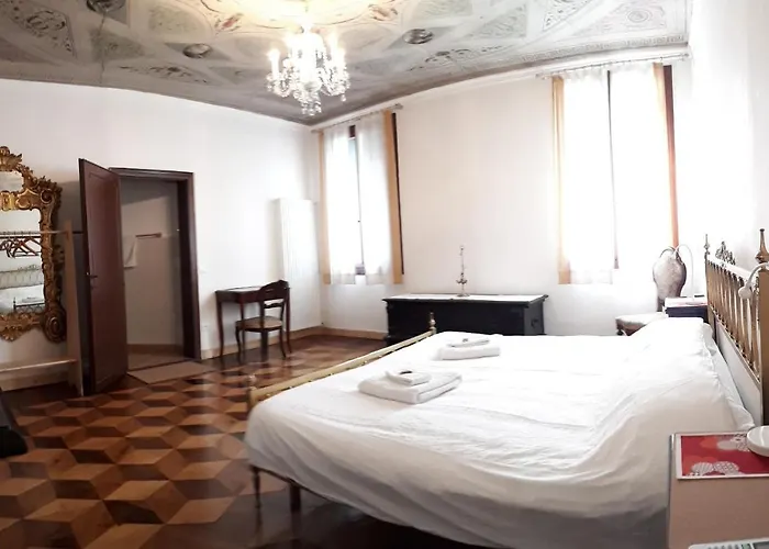 Via Museo Frühstückspension 3*